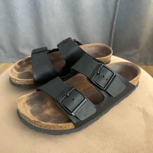 Women’s Birkenstock Arizona Soft Footbed